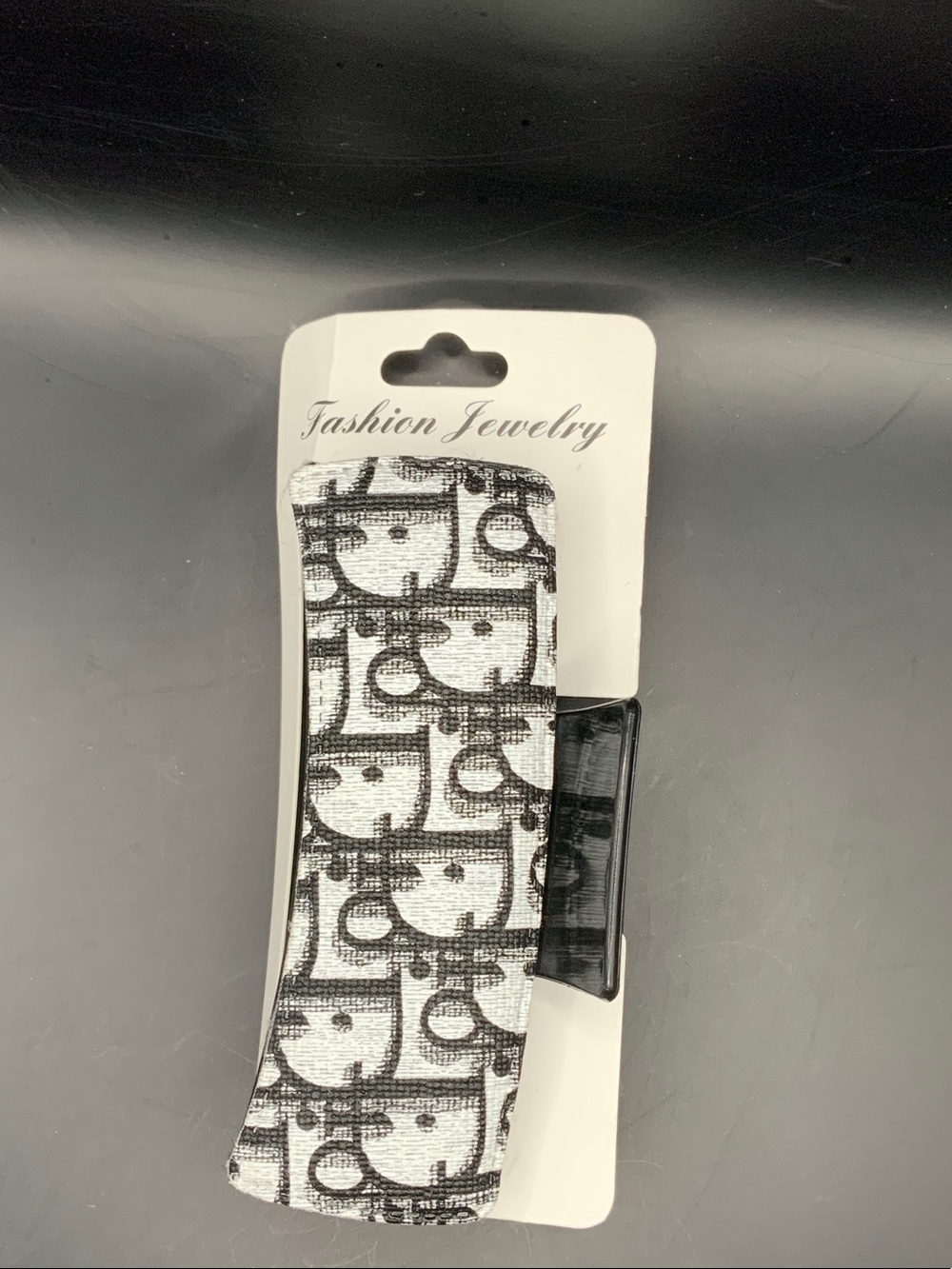 Fashion Jewelry Black & White Graphic Pattern Hair Clip
